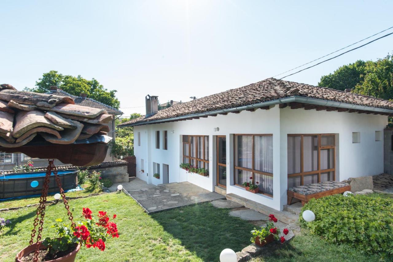 Къща За Гости Роден Край Elena Exterior foto